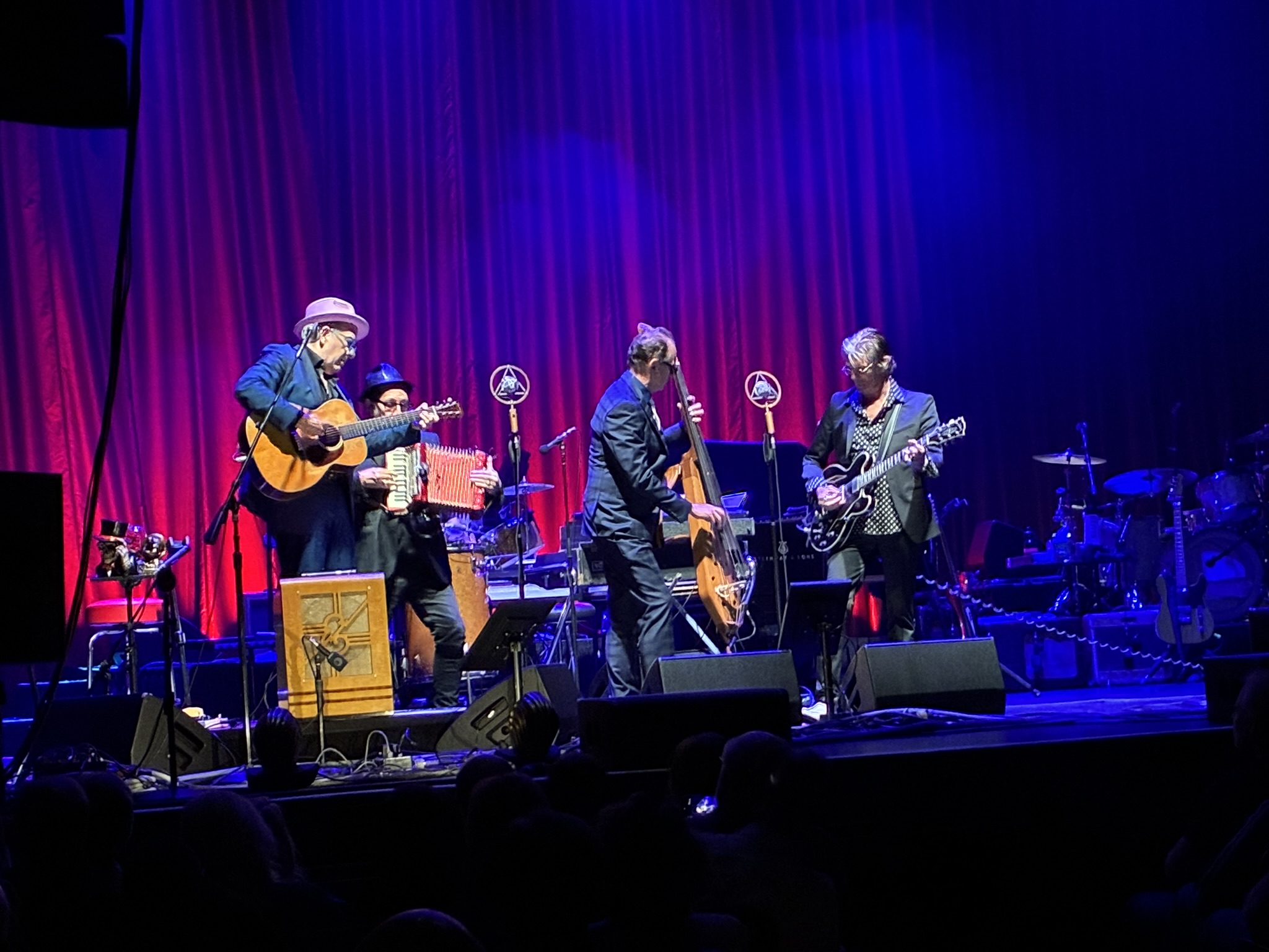 ElvisCostelloAndTheImposters2025-09-29WarnerTheatreWashingtonDC (3).jpg